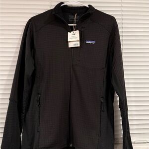 Patagonia Men's Black Lightweight Jacket